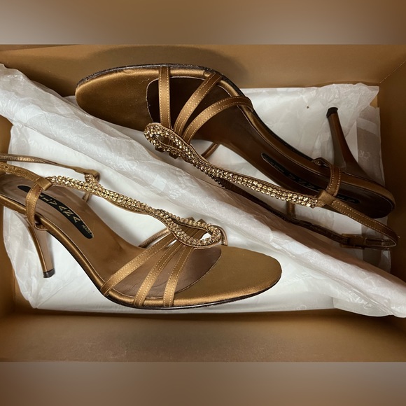 Gorgeous Italian bronze evening shoes! Size 35 (5-5.5). Satin and crystal stones - Picture 2 of 7